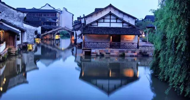 青瓦灰墻,高瓴飛檐,處處消磨時光