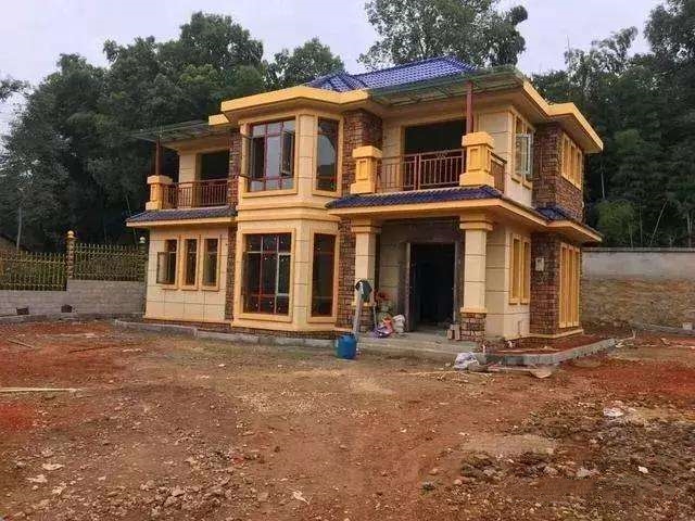 農村蓋一個200平方樹脂瓦幾錢?